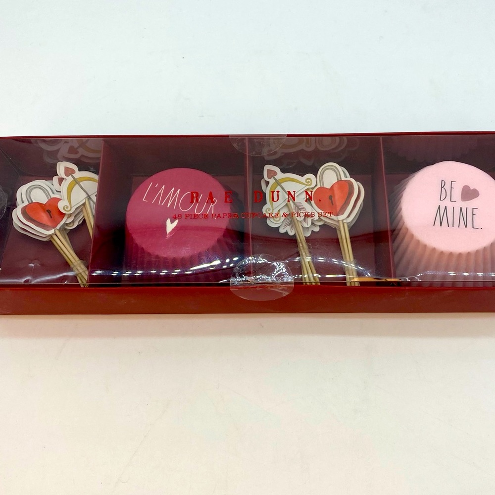 Rae Dunn Cupcake & Pick Set